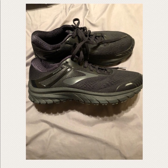 brooks adrenaline gts 18 size 8.5